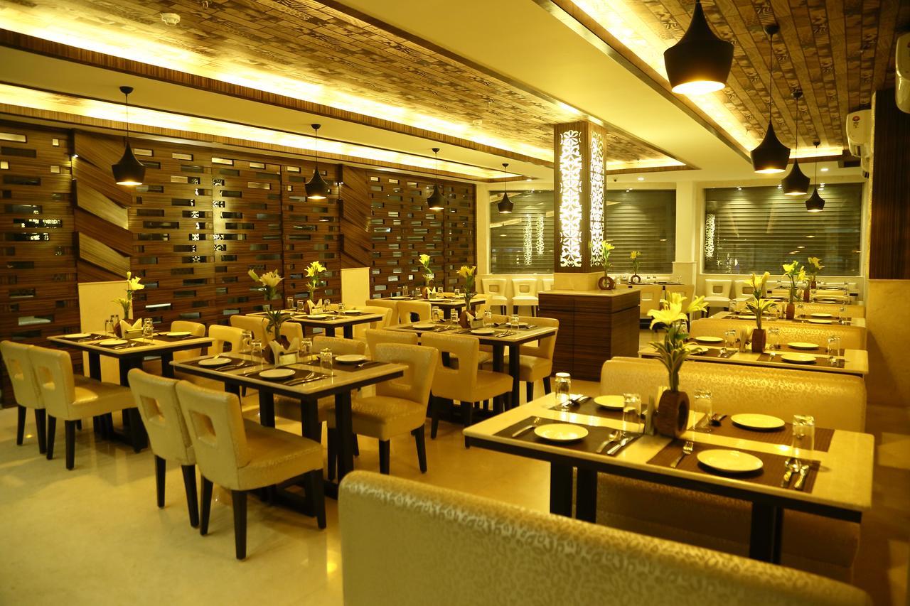 The Majestic Suites Calcutta Eksteriør billede
