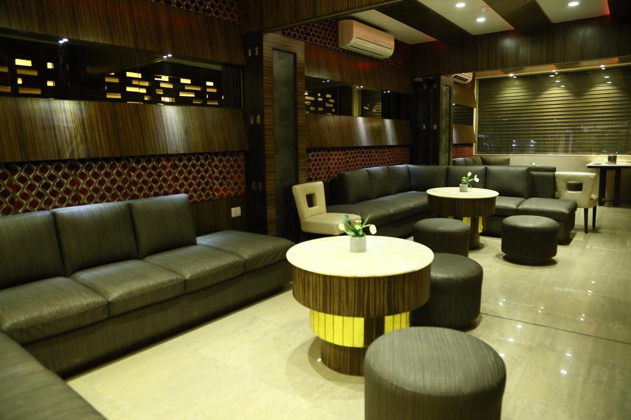 The Majestic Suites Calcutta Eksteriør billede