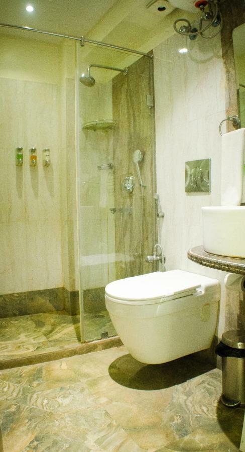 The Majestic Suites Calcutta Eksteriør billede
